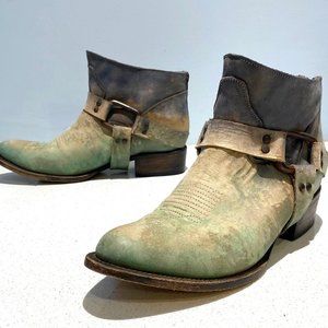 Freebird Women's 10M, Distressed, Dip-Dye Leather